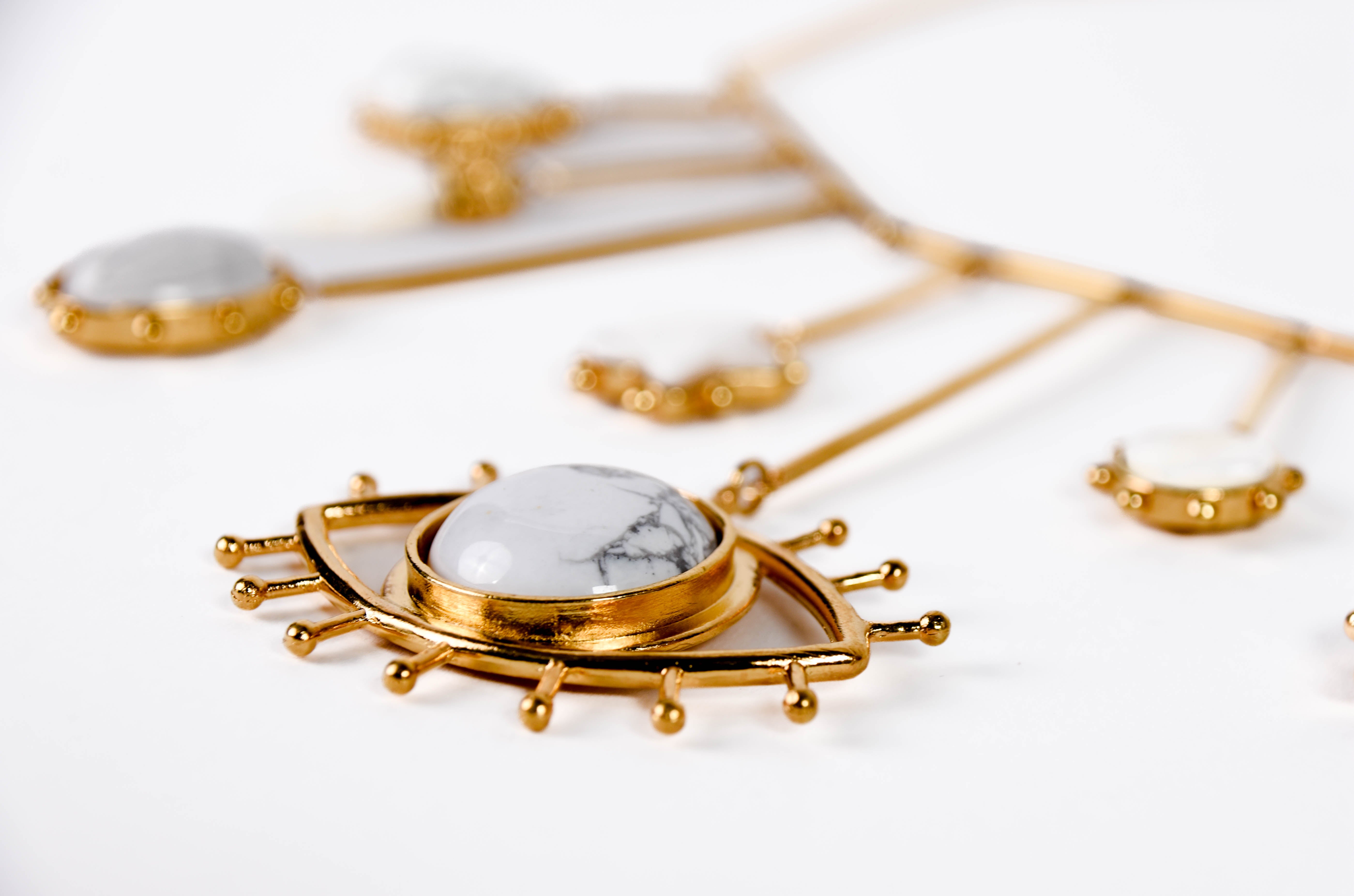 Collar de renacimiento