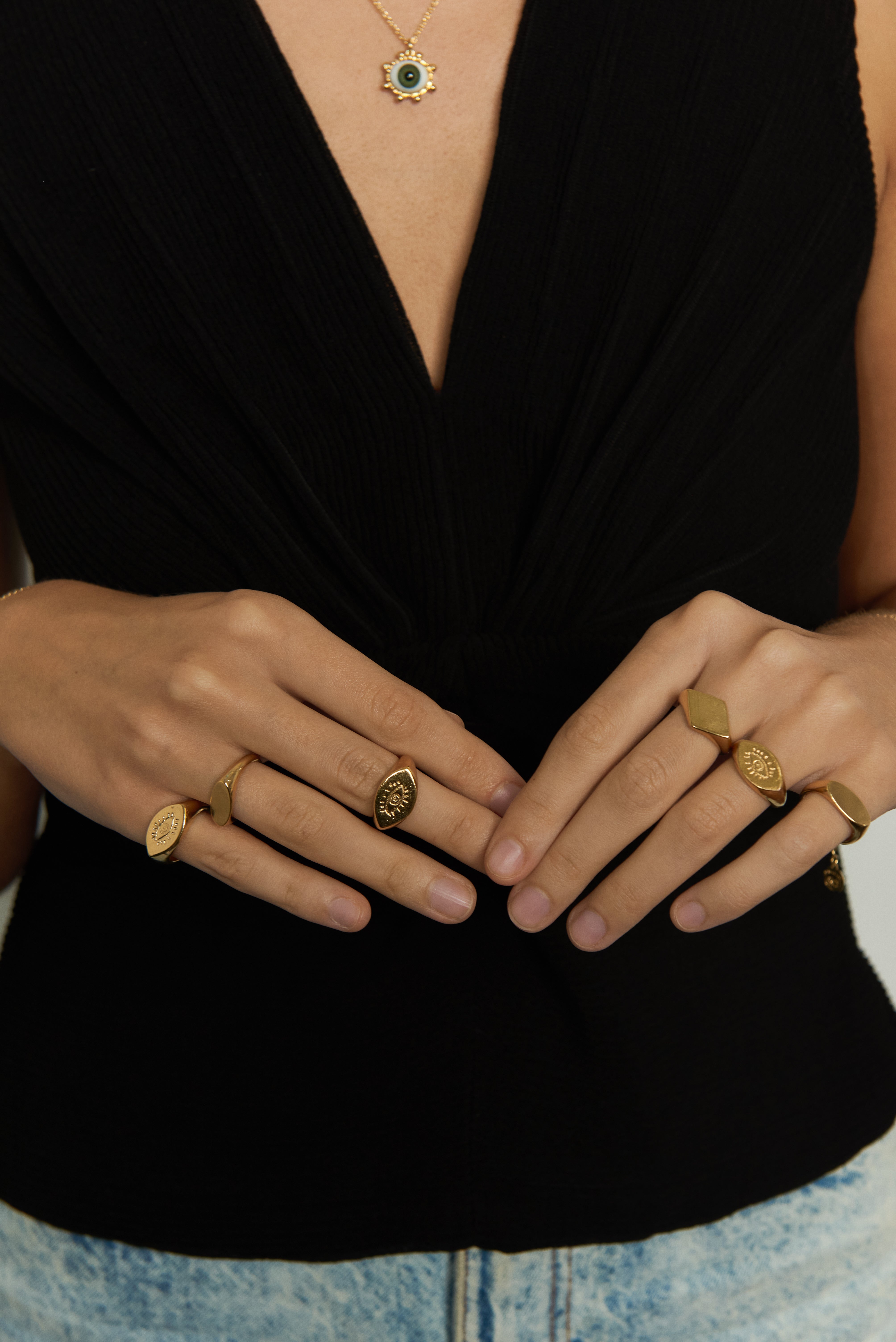 Diamond signet